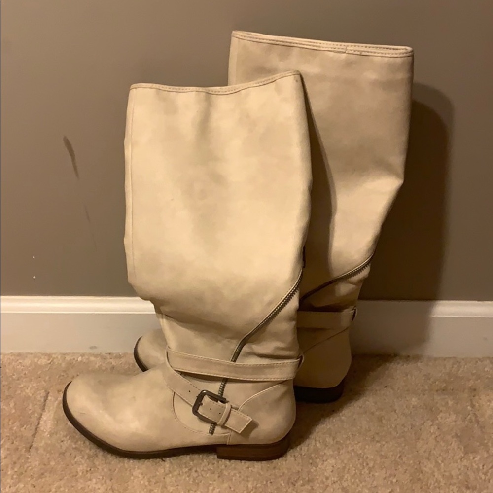 Women’s small heel cream leather boots